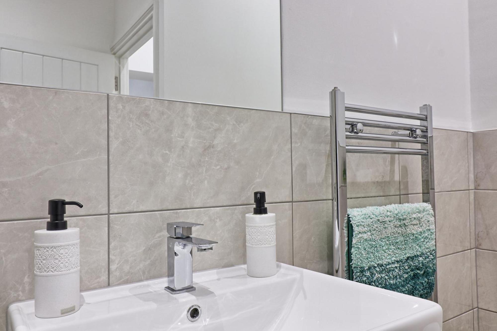 Chelmsford City Central Ground Floor Apartment Next To Town Centre מראה חיצוני תמונה