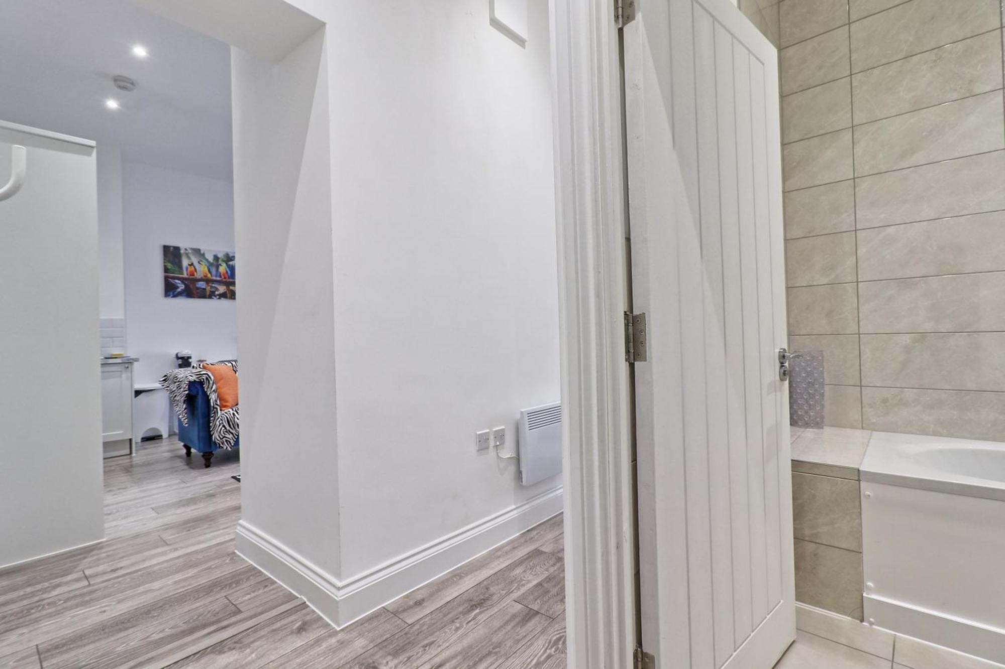 Chelmsford City Central Ground Floor Apartment Next To Town Centre מראה חיצוני תמונה